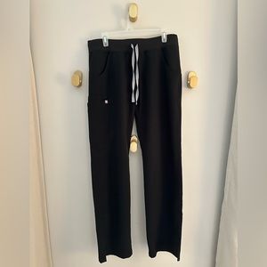 Figs Kade Cargo Scrub Pants - Black - Size Medium/Tall